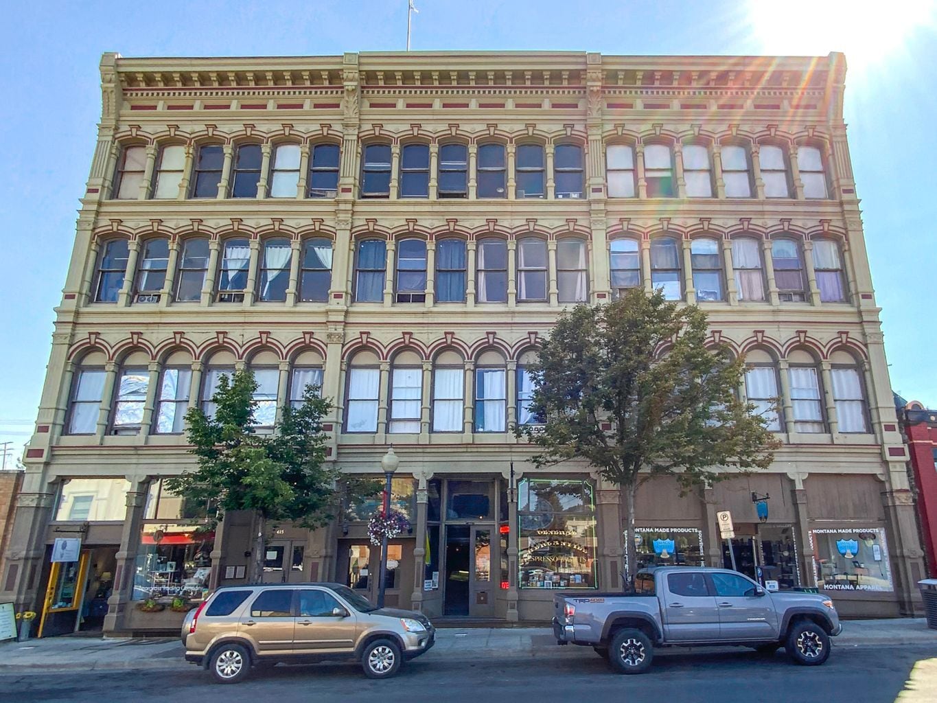 415 N Last Chance Gulch, Helena, MT 59601 Iron Front Hotel