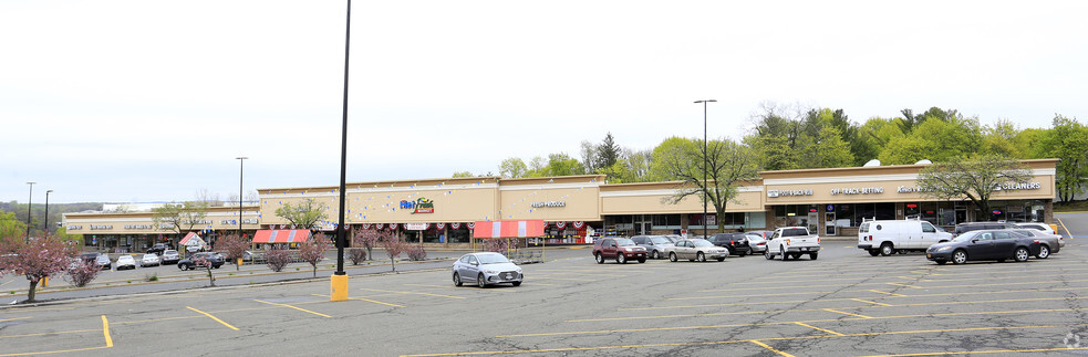 302-388 Route 59, Central Nyack, NY for lease - Building Photo - Image 2 of 4