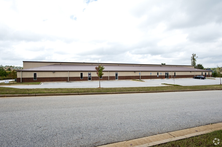 175 Kendra Dr, McDonough, GA for sale - Primary Photo - Image 1 of 1