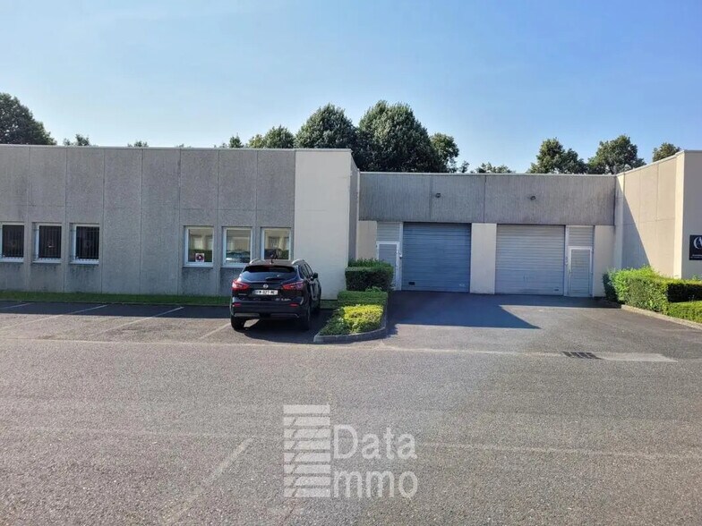 Industrial in Lognes for lease - Building Photo - Image 3 of 9