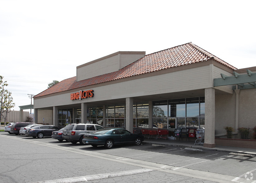 1911-2095 E Florida Ave, Hemet, CA for lease - Building Photo - Image 2 of 7