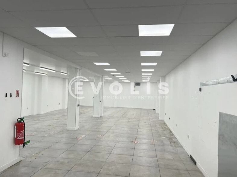 Flex in Clamart for lease - Building Photo - Image 2 of 18