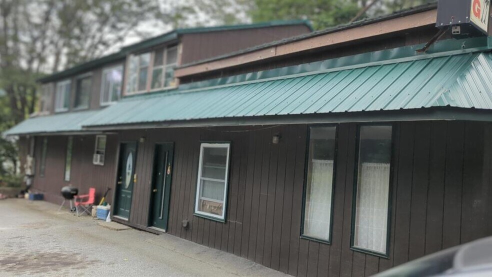 96 Chester Rd, Springfield, VT 05156 96 Chester Road, Springfield VT