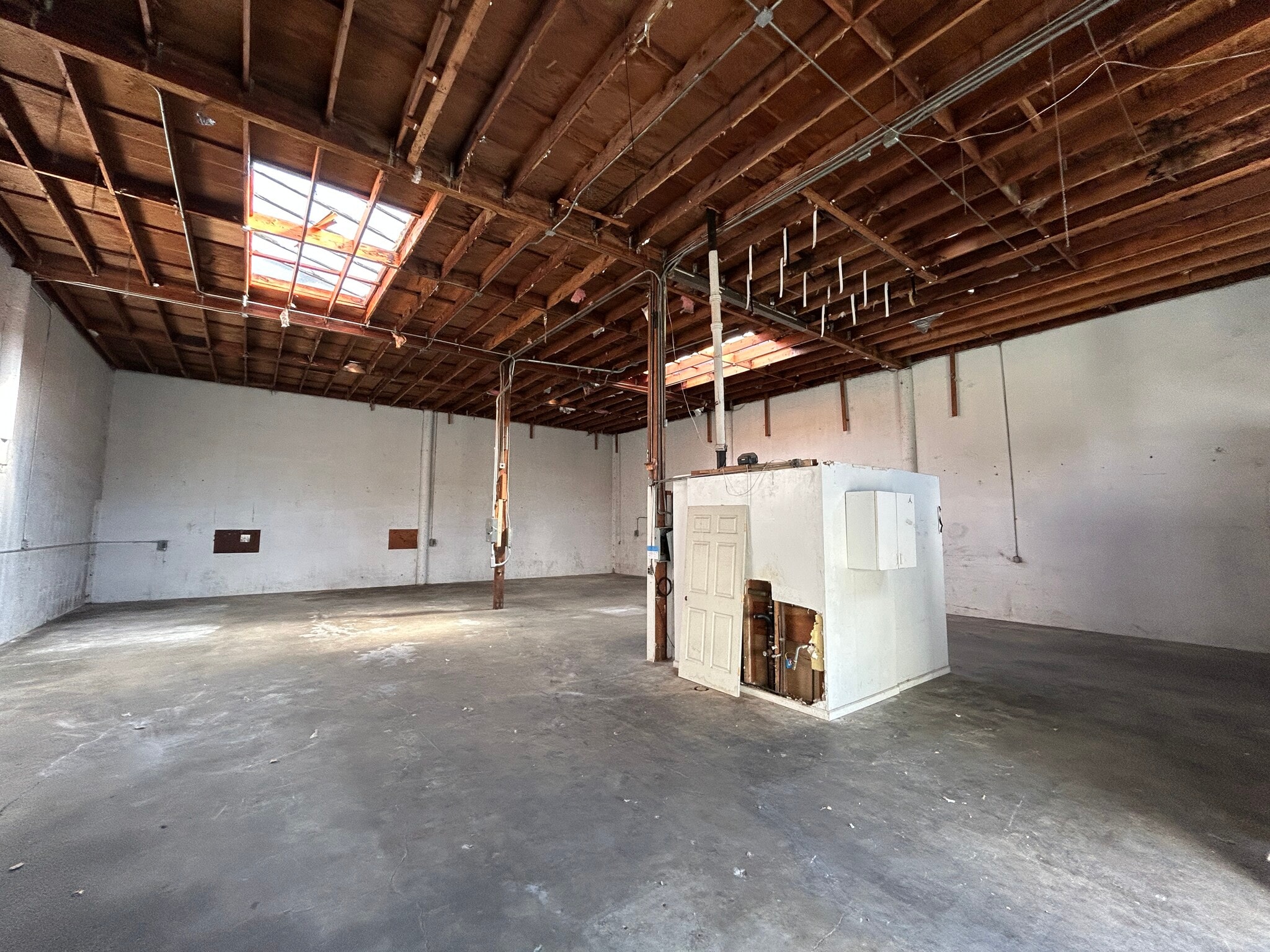 3981 Pacific Blvd, San Mateo, CA for lease Interior Photo- Image 1 of 7