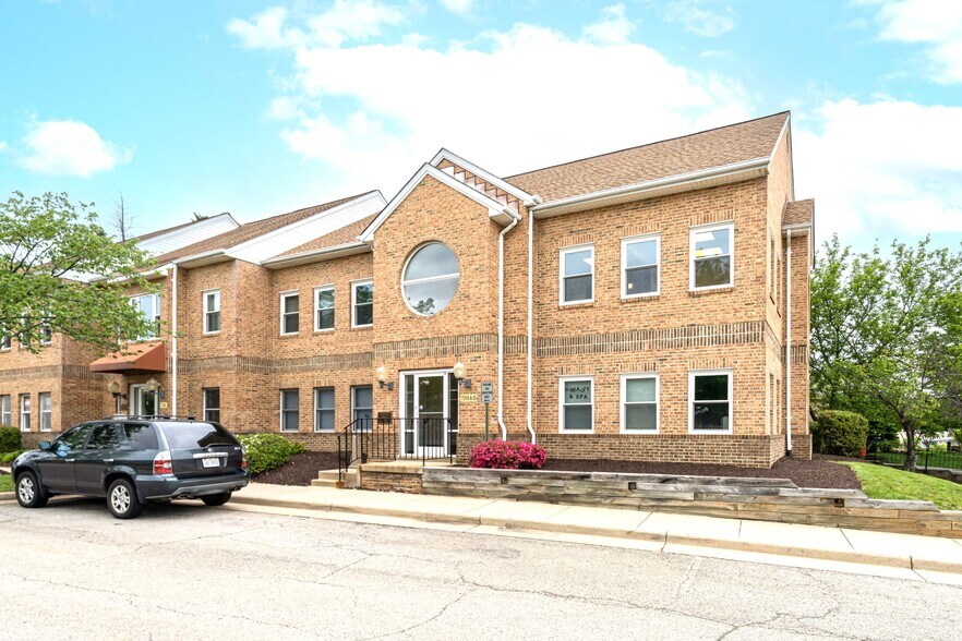 7310 McWhorter Pl, Annandale, VA for sale - Building Photo - Image 1 of 1