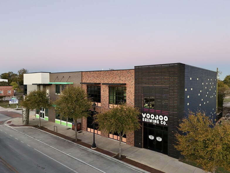 1001-1007 S Main St, Fort Worth, TX for lease - Building Photo - Image 3 of 11