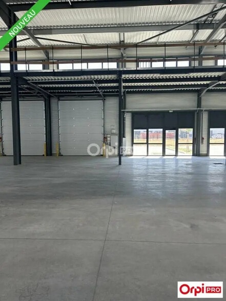 Flex in Pierrelatte for lease - Interior Photo - Image 1 of 3