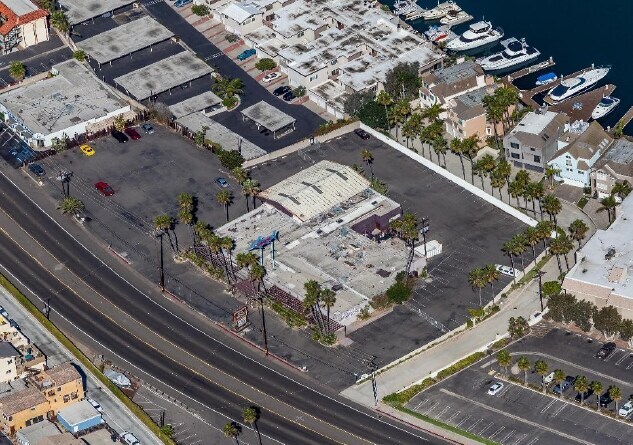 16278 Pacific Coast Hwy, Huntington Beach, CA for sale - Building Photo - Image 2 of 3