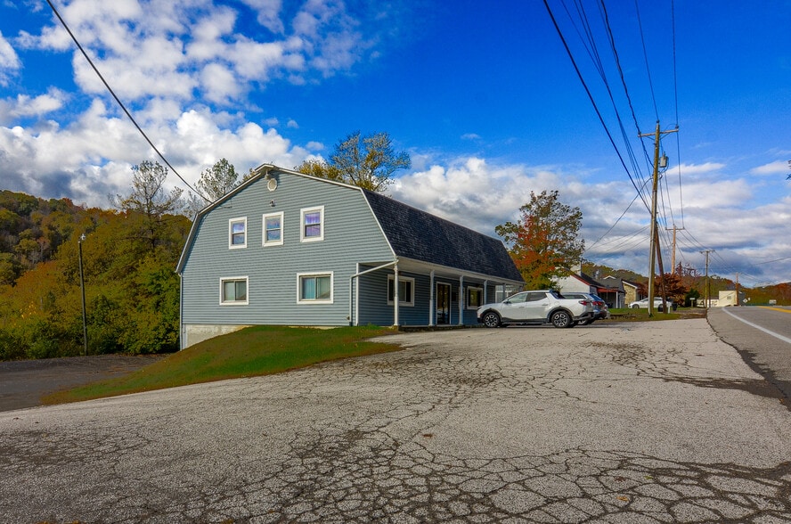 3422 Pennsylvania Ave, Charleston, WV for sale - Building Photo - Image 2 of 11