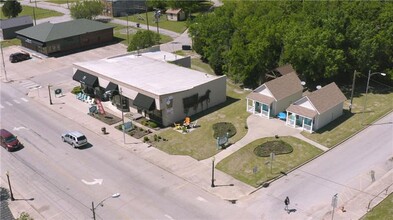 125-127 W Main St, Pawhuska, OK - aerial  map view - Image1