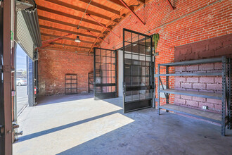 2332 E 8th St, Los Angeles, CA for lease Building Photo- Image 1 of 51