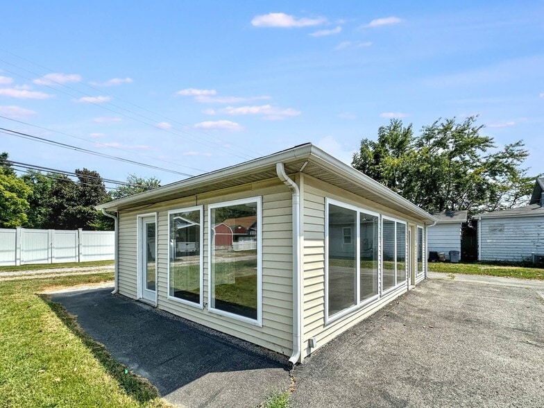 1112 S Park Ave, Herrin, IL for sale - Building Photo - Image 3 of 14