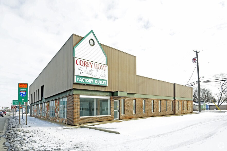 2850 Rochester Rd, Troy, MI for sale - Primary Photo - Image 1 of 1