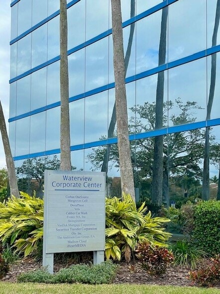 13577 Feather Sound Dr, Clearwater, FL for lease - Building Photo - Image 1 of 19