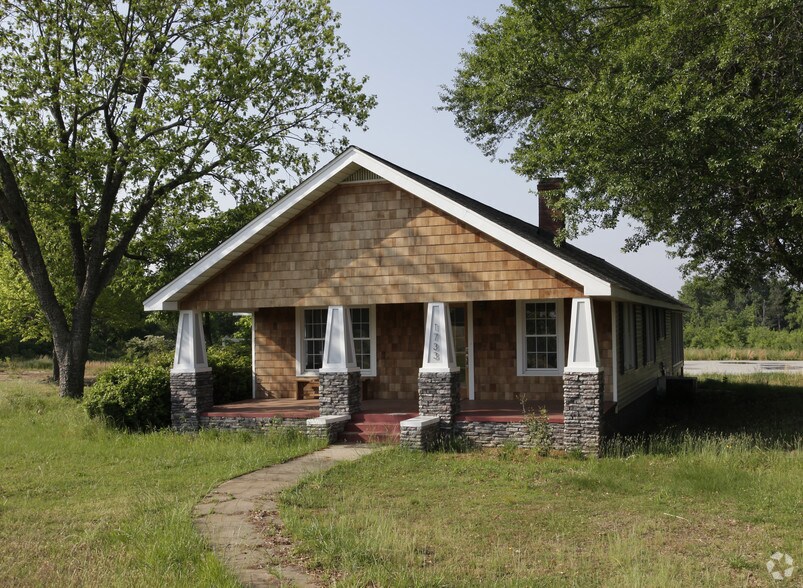 1733 Locust Hill Rd, Greer, SC 29651