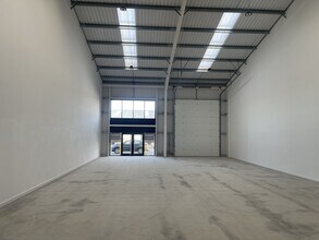 Bishops Rd, Lincoln for lease Interior Photo- Image 1 of 2