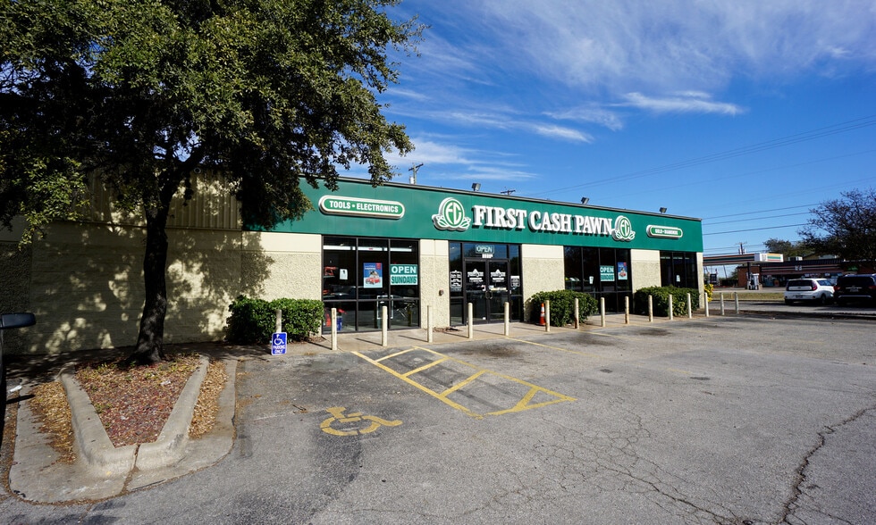 1800 S Mays St, Round Rock, TX for lease - Building Photo - Image 1 of 5