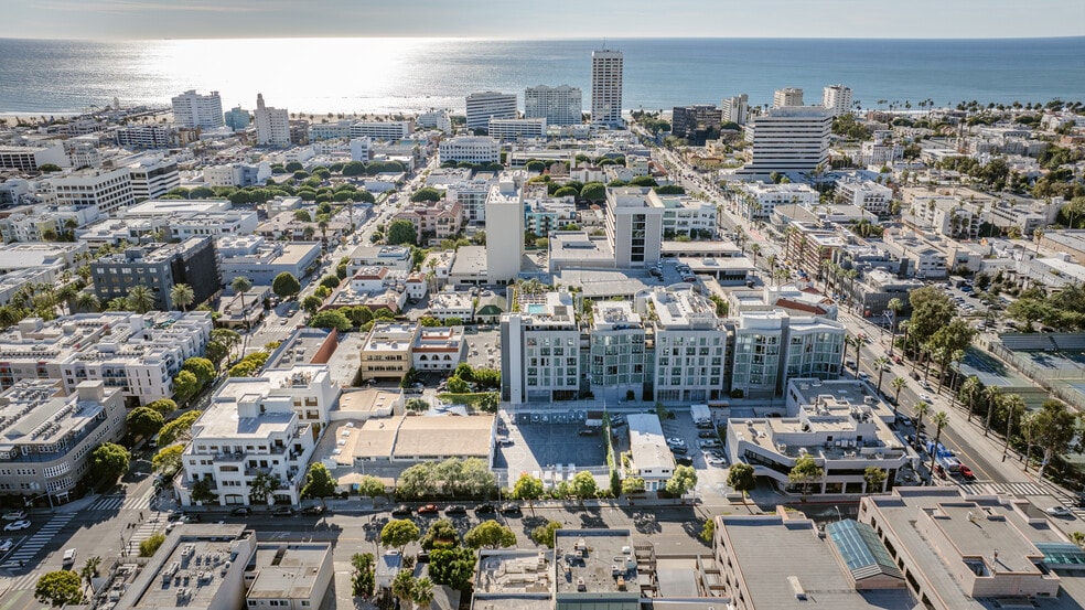 1220-1238 Lincoln Boulevard portfolio of 2 properties for sale on LoopNet.com - Building Photo - Image 3 of 5