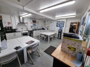 75 Chase Rd, London for lease Interior Photo- Image 1 of 2