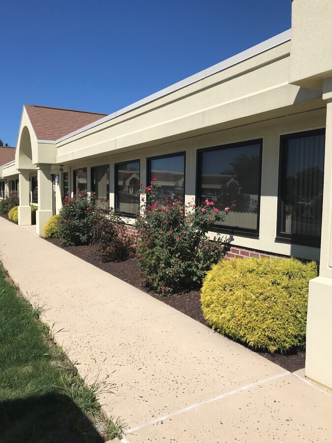 1001 James Dr, Leesport, PA 19533 3 Months Free Rent!! Call agent for