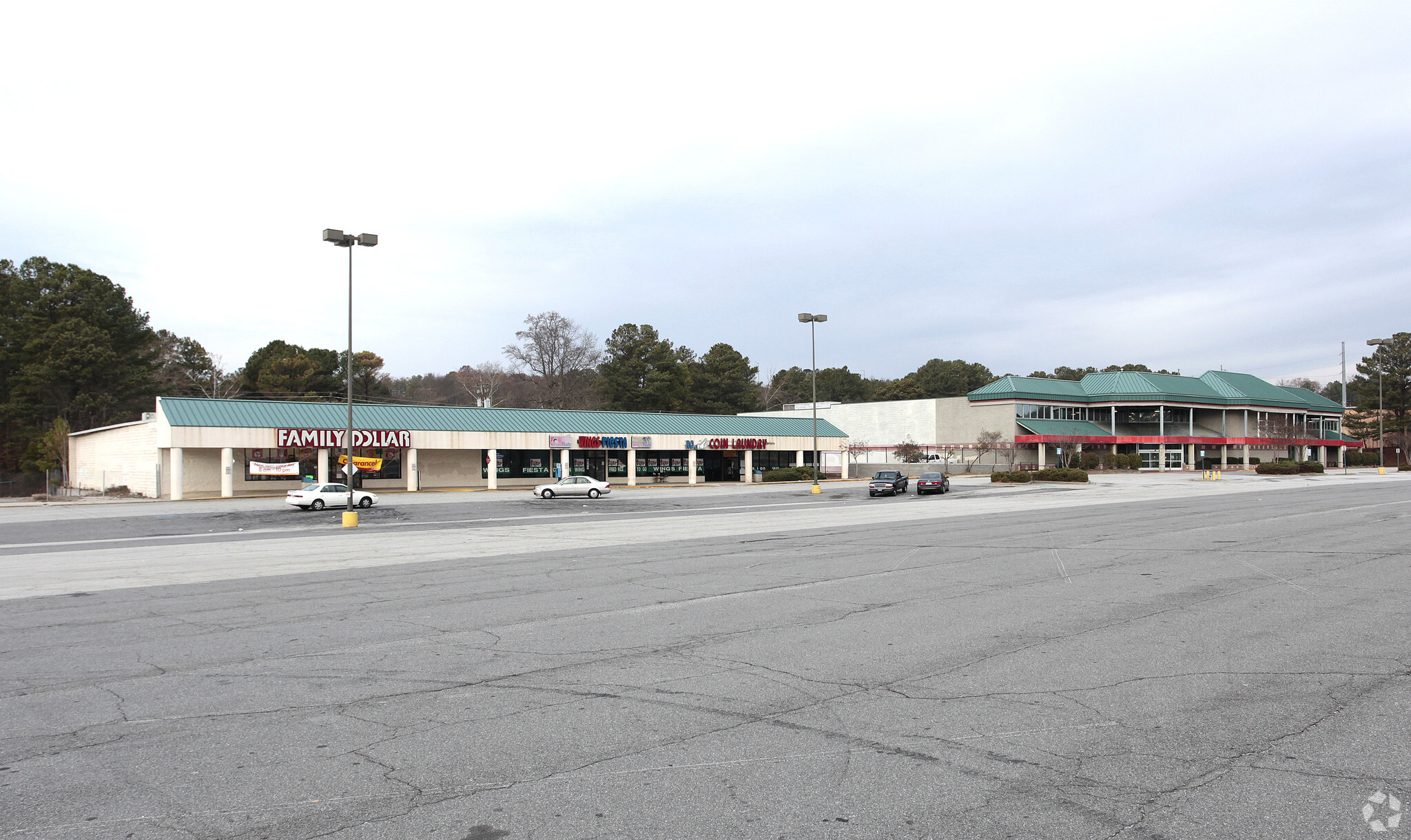 2550 S Cobb Dr SE, Smyrna, GA for lease Primary Photo- Image 1 of 8