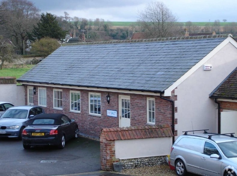 Upper Woodford, Salisbury for sale - Building Photo - Image 2 of 2
