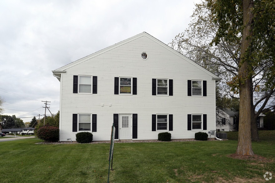 4680 W Bradley Rd, Brown Deer, WI for lease - Building Photo - Image 2 of 2