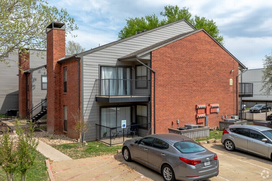 5301 Springlake Pky, Haltom City, TX for sale - Primary Photo - Image 1 of 1