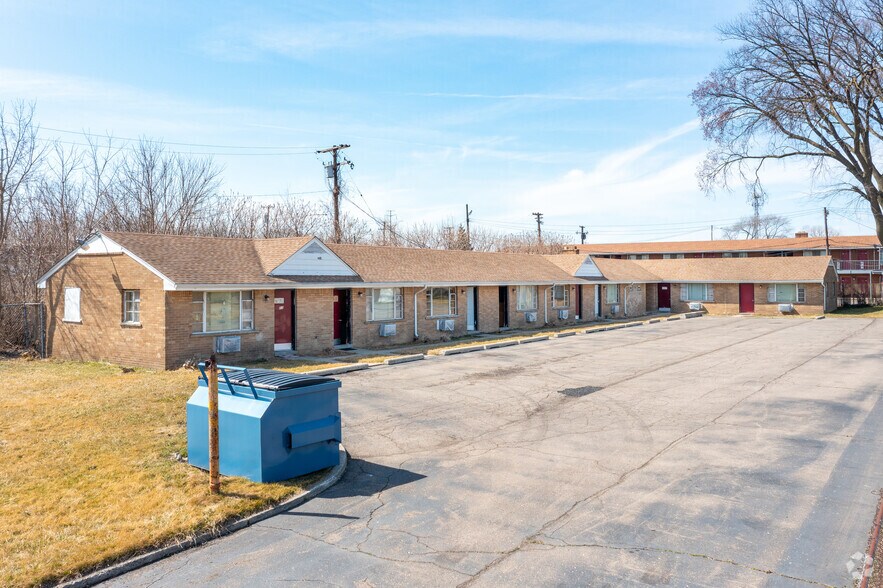 25835 Michigan Ave, Inkster, MI 48141 Del Rio Motel