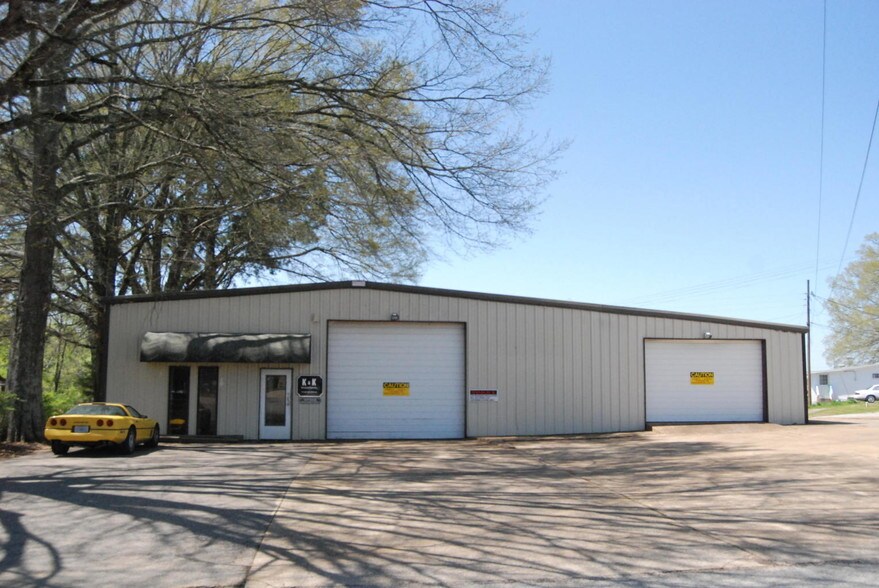 1702 S Johns St, Corinth, MS for sale - Primary Photo - Image 1 of 1