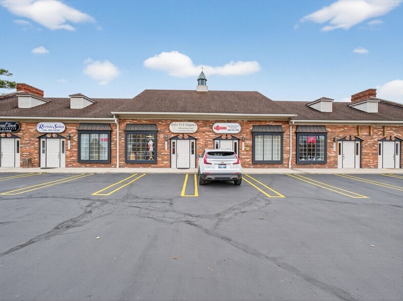 42815-42865 5 Mile Rd, Plymouth, MI for sale - Building Photo - Image 2 of 46