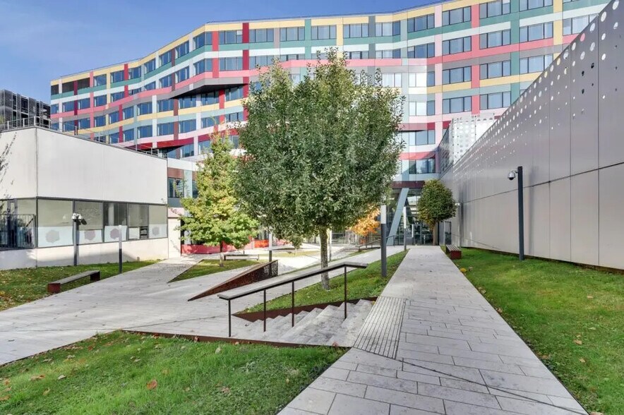 126 Boulevard Macdonald, Paris for lease - Building Photo - Image 2 of 10