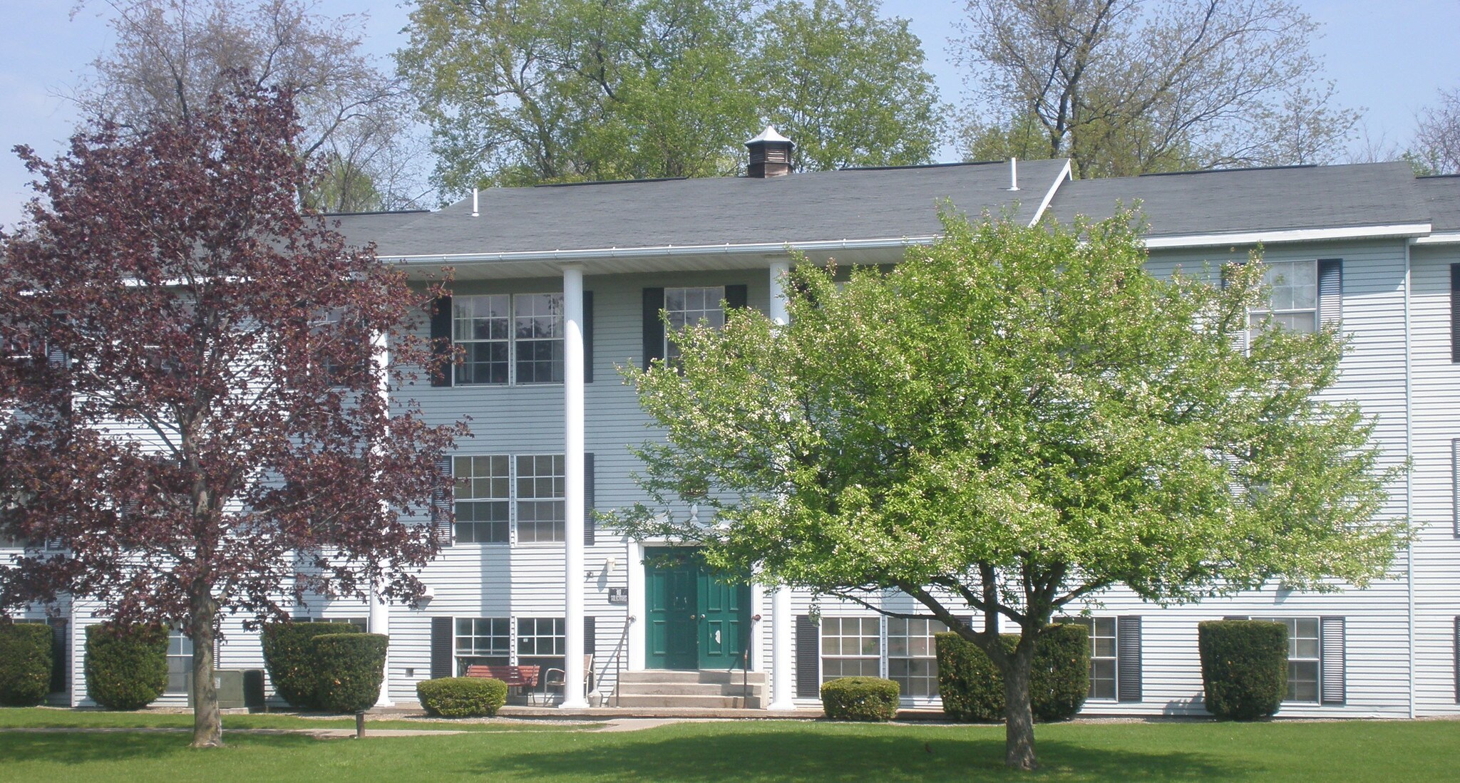 611 Manor Vlg, Bath, NY for sale Primary Photo- Image 1 of 1