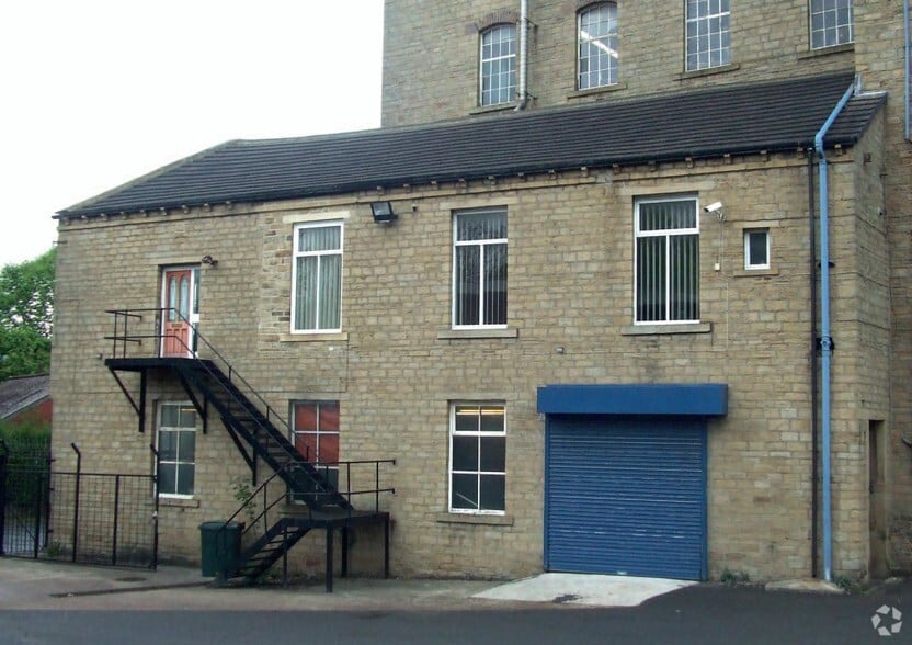 Quebec St, Elland for sale - Primary Photo - Image 1 of 1