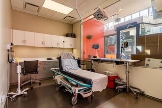 1081-1089 Valencia St, San Francisco, CA for lease Interior Photo- Image 2 of 6