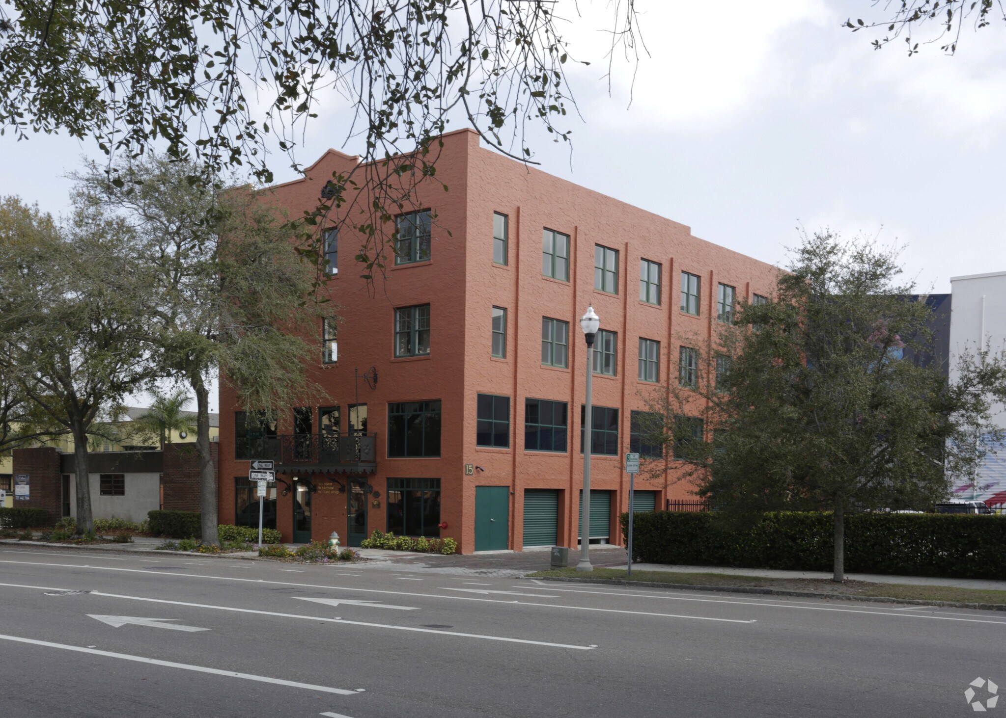 15 8th St, Saint Petersburg, FL for sale Primary Photo- Image 1 of 1