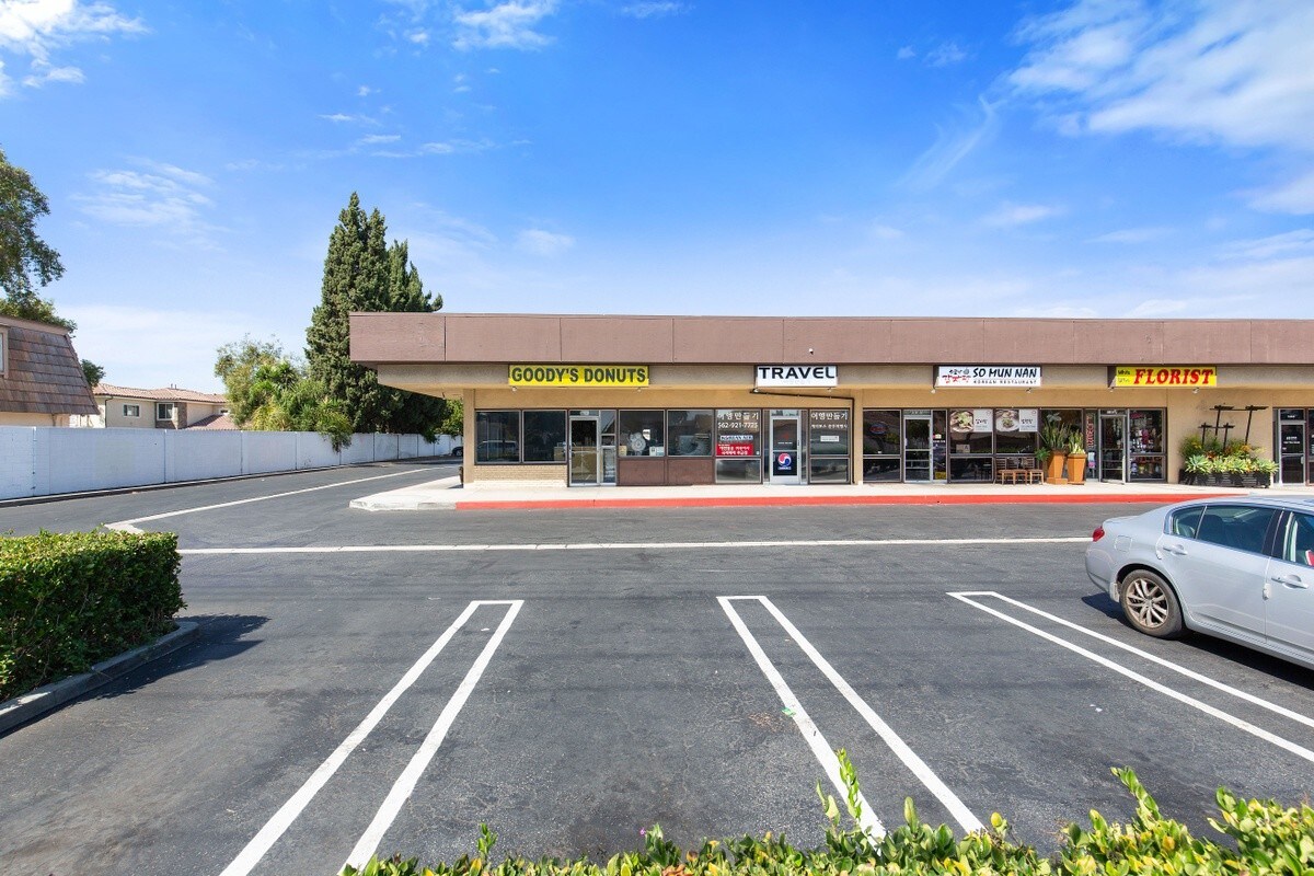 13301-13307 Artesia Blvd, Cerritos, CA 90703 | LoopNet