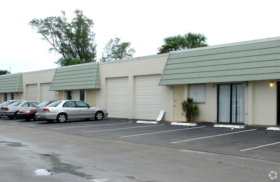 3885 Investment Ln, Riviera Beach, FL for sale - Building Photo - Image 2 of 2