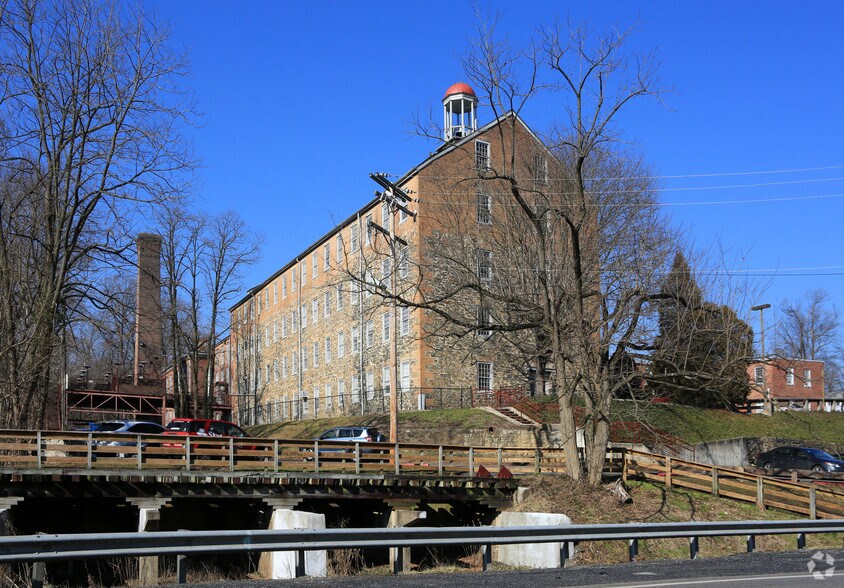 8600 Foundry St, Savage, MD for lease - Primary Photo - Image 2 of 3