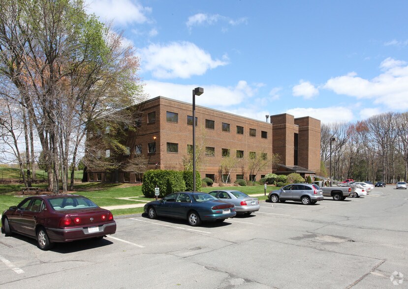 175 Dwight Rd, Longmeadow, MA for sale - Primary Photo - Image 1 of 1