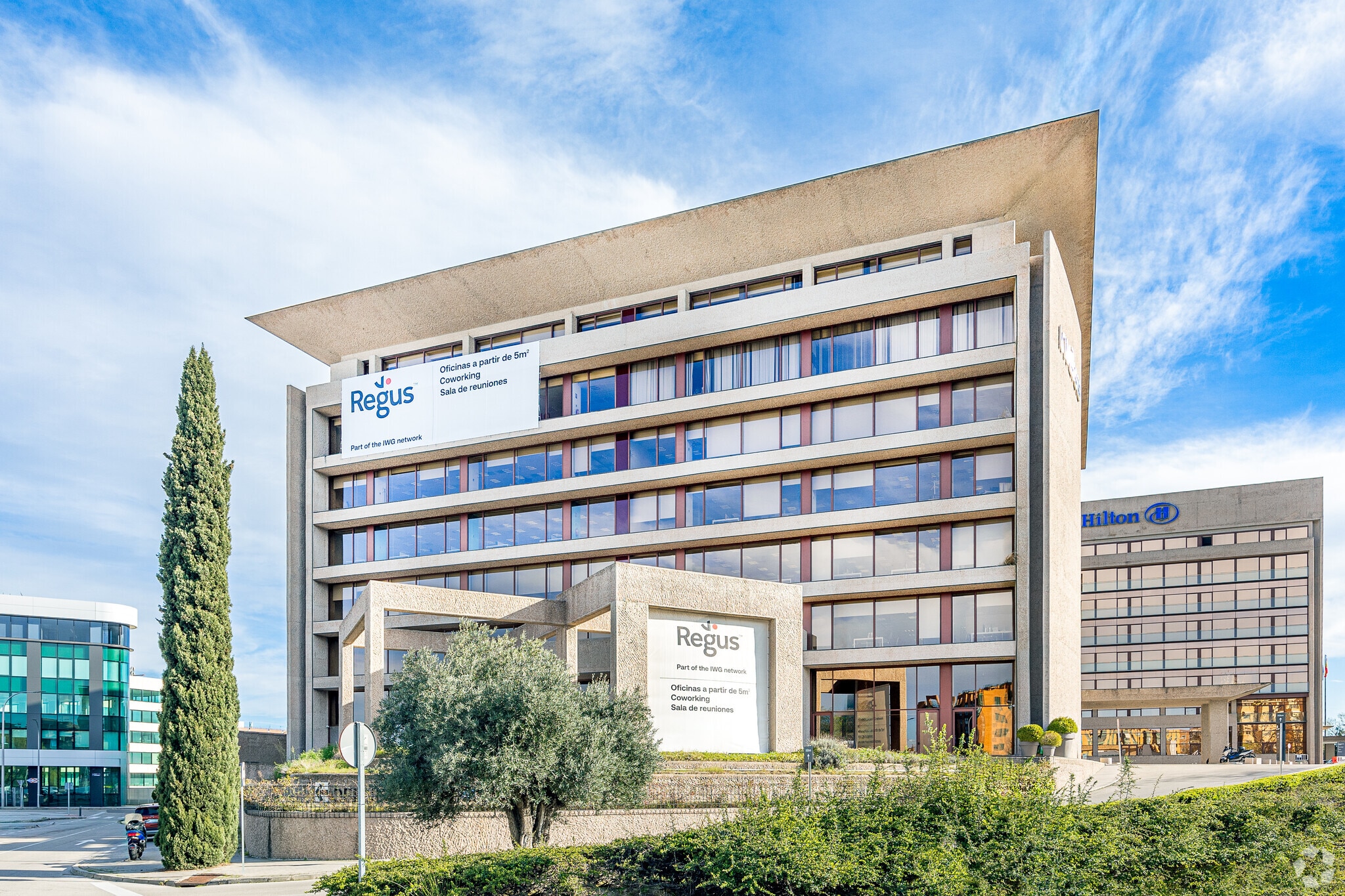 Avenida Hispanidad, 6, Madrid, Madrid for lease Building Photo- Image 1 of 19