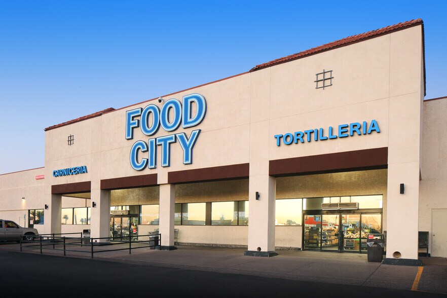 Southgate Center portfolio of 2 properties for sale on LoopNet.com - Building Photo - Image 1 of 22