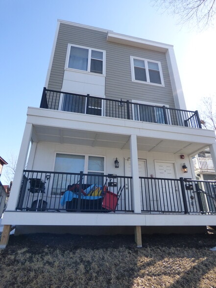 2449 Lyndale Ave S, Minneapolis, MN for sale - Primary Photo - Image 1 of 9