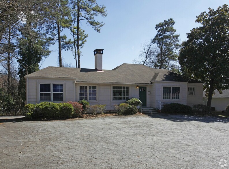 1799 Clairmont Rd, Decatur, GA for sale - Building Photo - Image 1 of 5