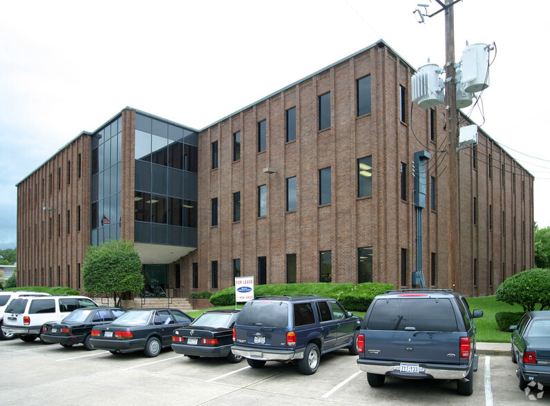 9610 Long Point Rd, Houston, TX for lease - Building Photo - Image 2 of 10