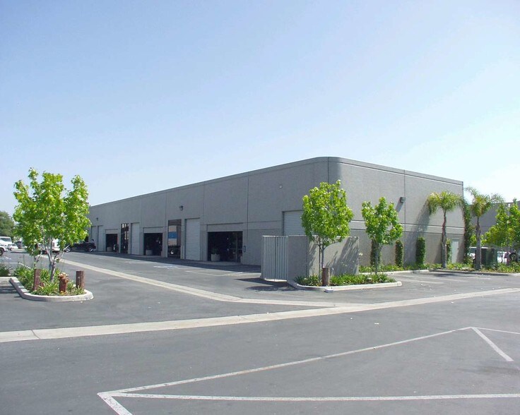 2367 W 208th St, Torrance, CA for sale - Primary Photo - Image 1 of 1