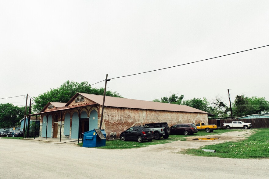 75 Main St, Maxwell, TX for lease - Building Photo - Image 2 of 80