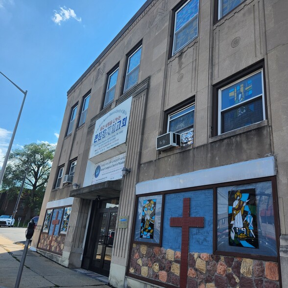 7055 Terminal Sq, Upper Darby, PA for sale - Building Photo - Image 1 of 1