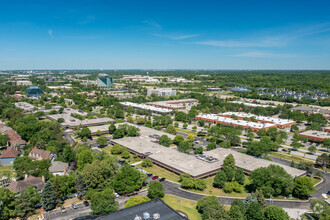 450-500 E Diehl Rd, Naperville, IL - aerial  map view - Image1