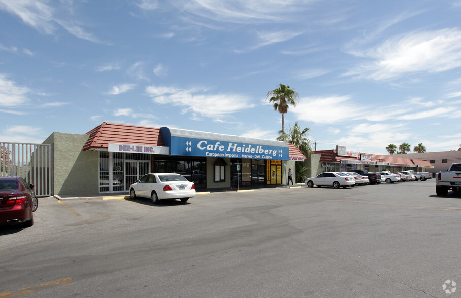 602-614 E Sahara Ave, Las Vegas, NV for sale - Building Photo - Image 2 of 17